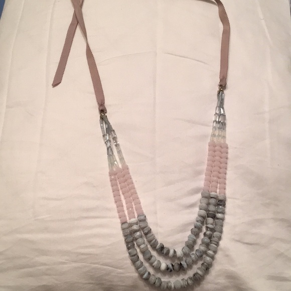 Ann Taylor grey and pink three strand necklace. - Picture 5 of 5